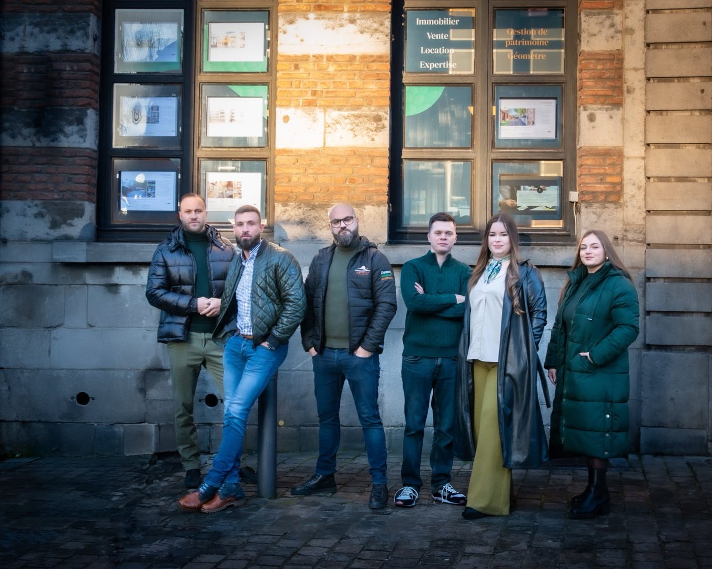 L'équipe Fridenbergs devant l'agence
